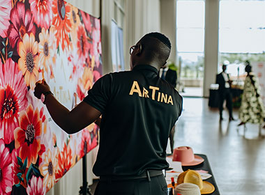 Choosing the right tableau for your living room